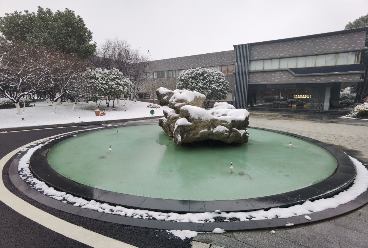 雪落時(shí)分，溫暖如初。